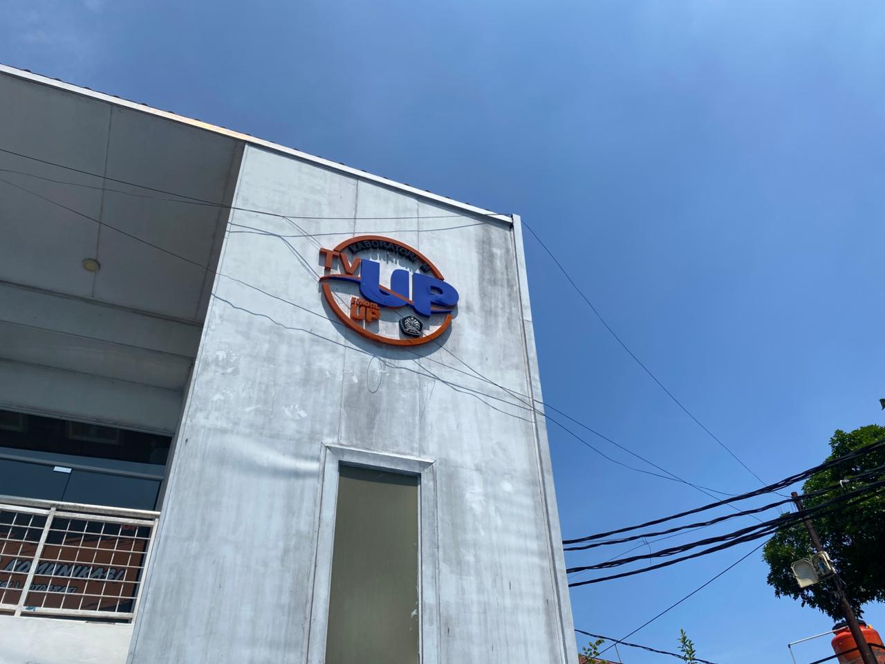 Laboran TVUP, Penjaga Profesionalisme Mahasiswa di Dunia Penyiaran Kampus